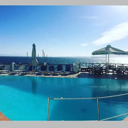 Aparthotel Meltemi *